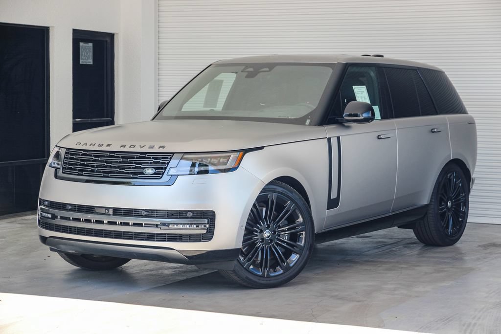 Used 2025 Land Rover Range Rover SE