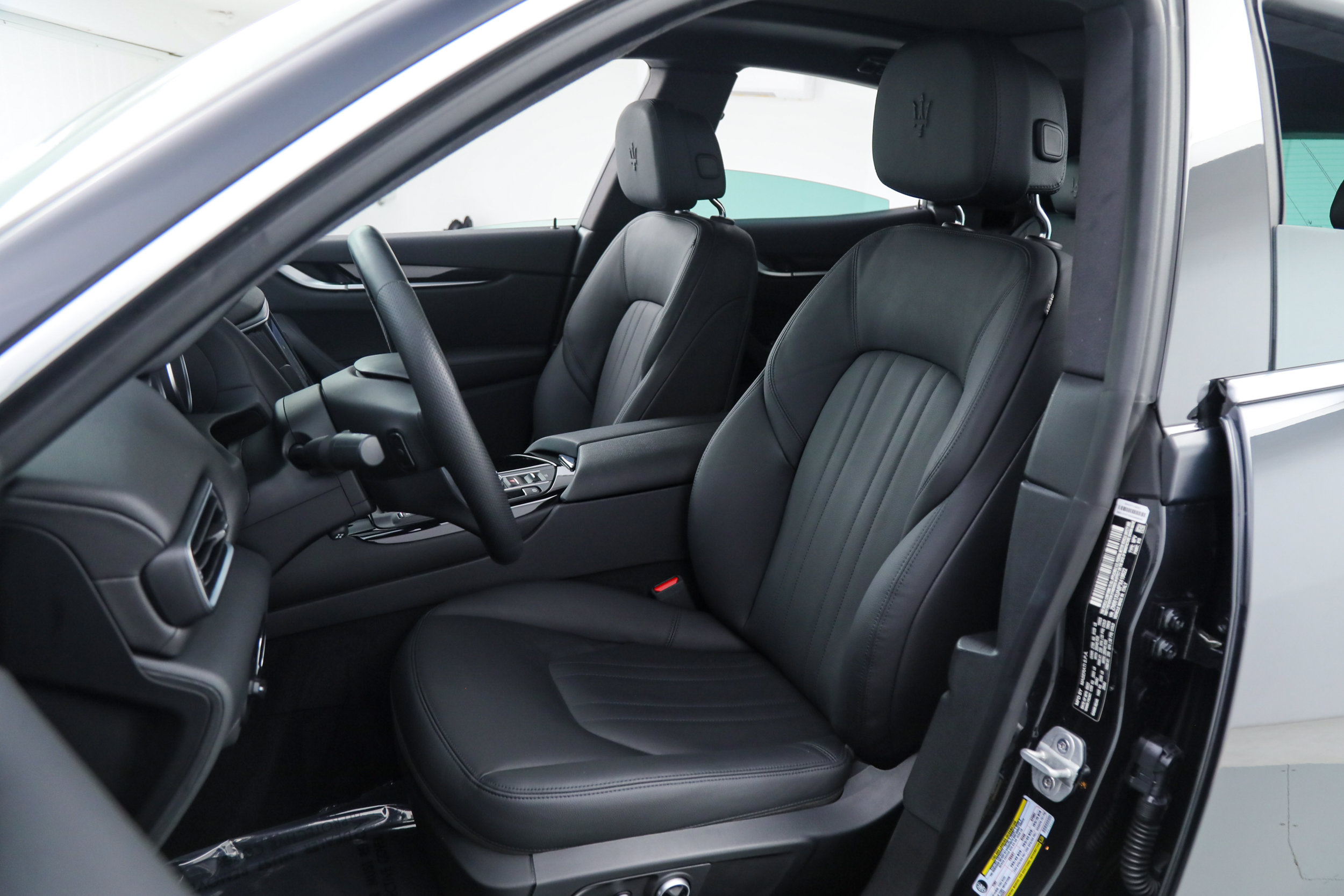 Certified 2023 Maserati Levante GT AWD/4WD image 19