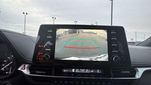 Used 2023 Toyota Sienna XSE image 19