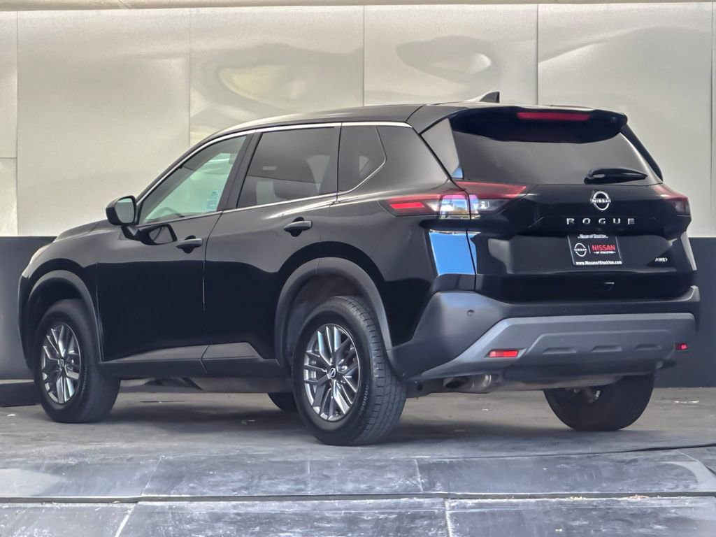 Used 2023 Nissan Rogue S AWD/4WD image 5