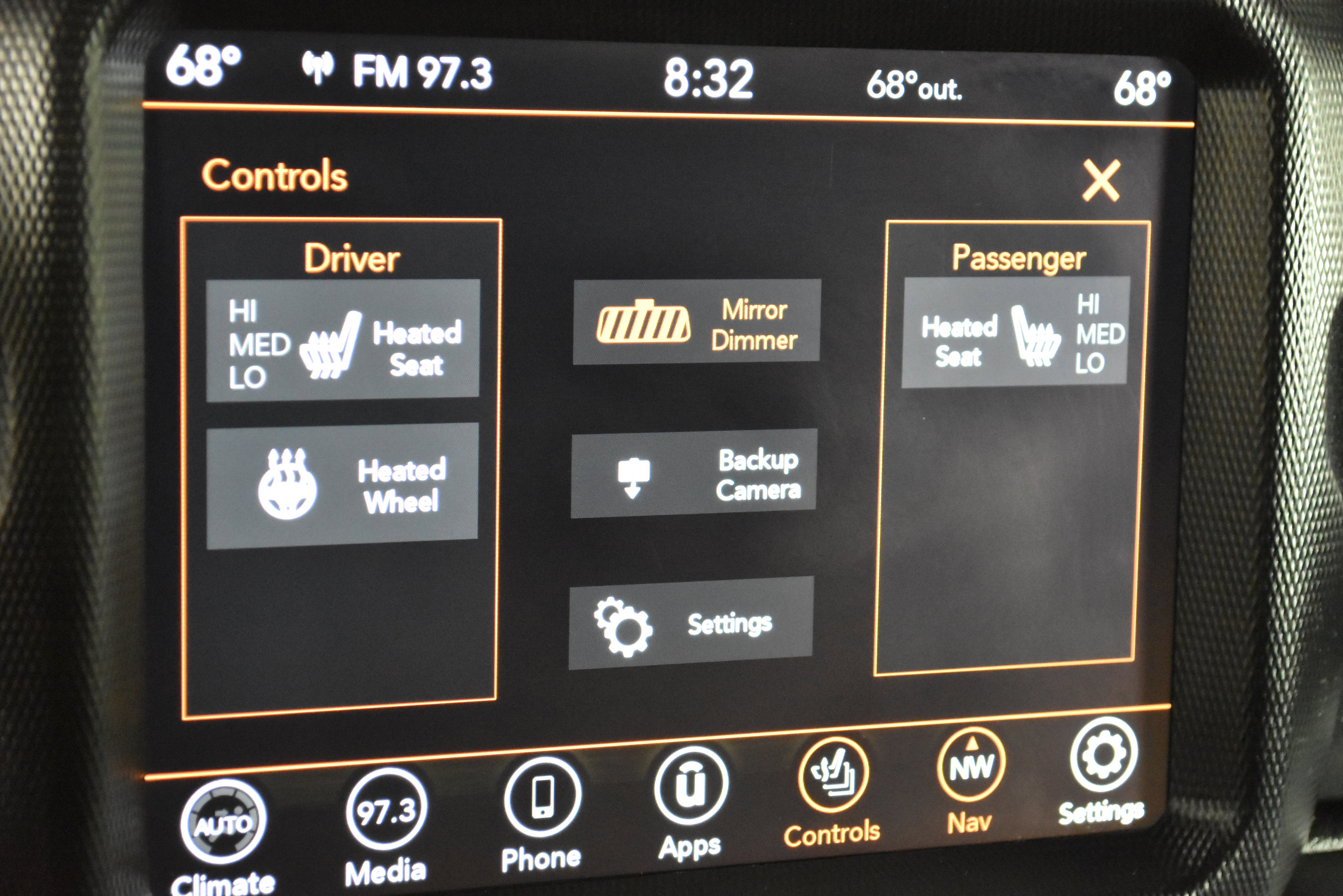 Used 2020 Jeep Wrangler Unlimited Sahara image 30