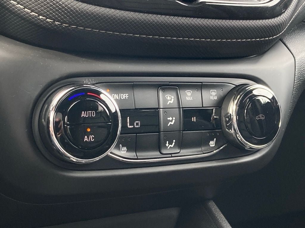 Used 2023 Chevrolet TrailBlazer ACTIV w/ Convenience Package AWD/4WD image 25