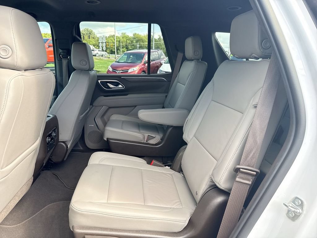 Used 2021 Chevrolet Tahoe Z71 w/ Luxury Package AWD/4WD image 21