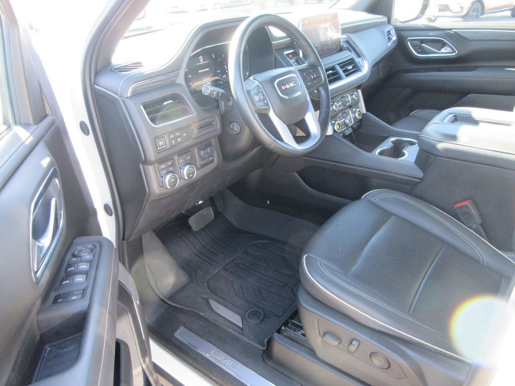 Certified 2023 GMC Yukon SLT w/ SLT Luxury Package image 14