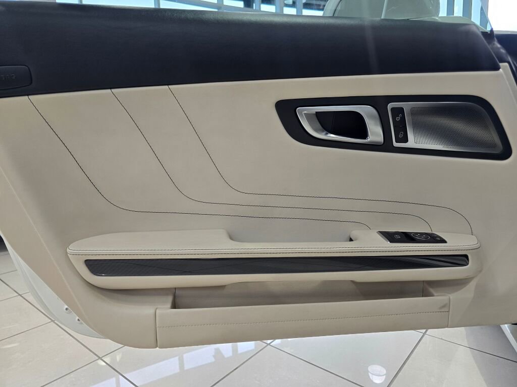 Used 2012 Mercedes-Benz SLS AMG Roadster image 36