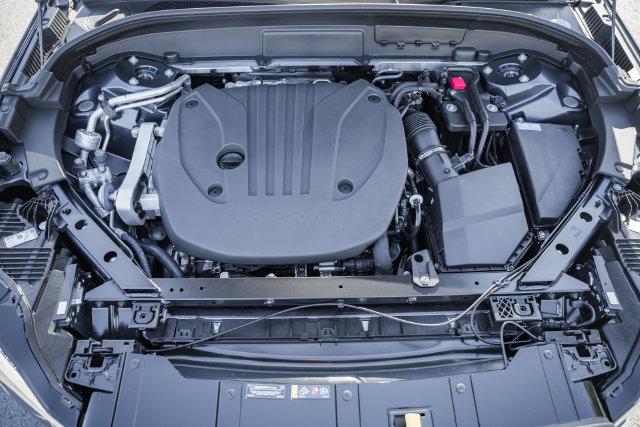 New 2027 Volvo XC60 B5 Plus AWD/4WD image 20
