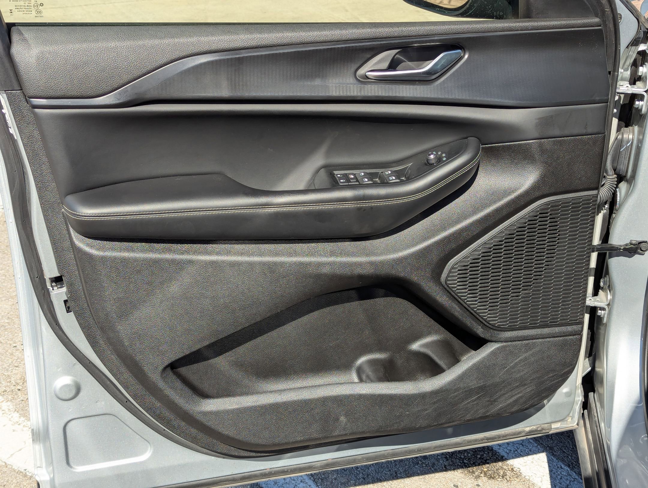 Used 2023 Jeep Grand Cherokee L Laredo image 11