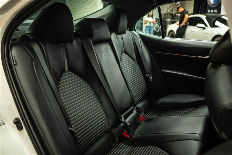 Used 2022 Toyota Camry SE w/ Convenience Package FWD image 11