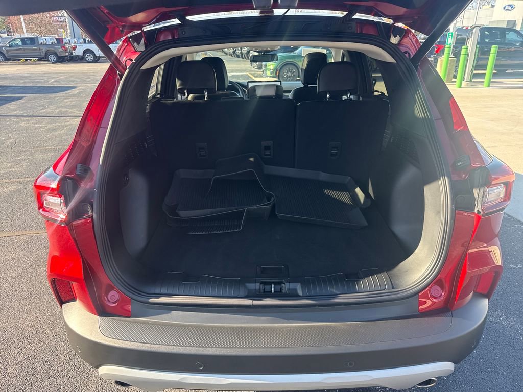 Used 2024 Ford Escape Platinum image 13