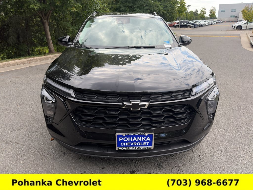 New 2026 Chevrolet Trax LT w/ Driver Confidence Package FWD image 2