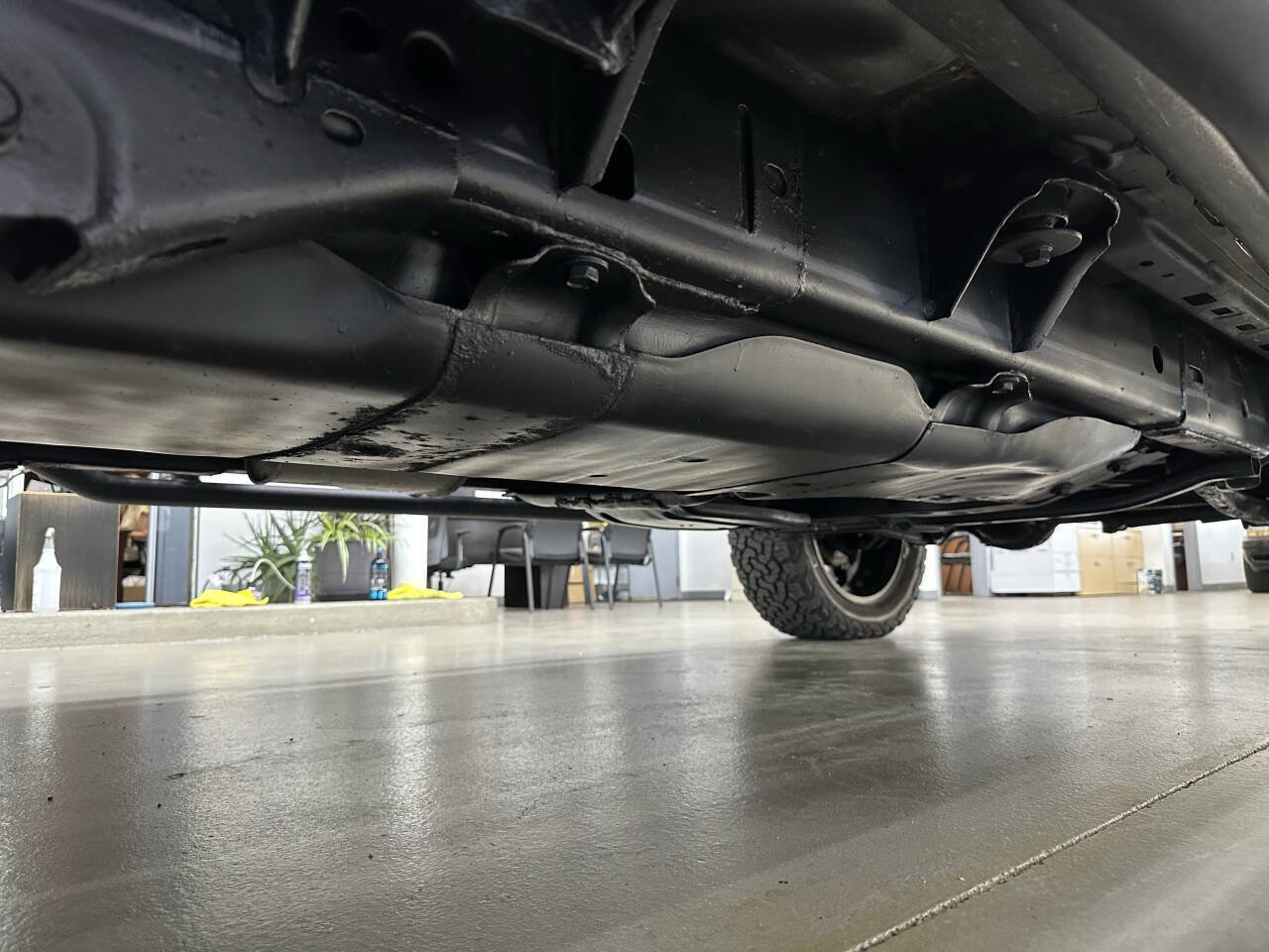 Used 2015 Jeep Wrangler Unlimited Sahara w/ Connectivity Group image 32