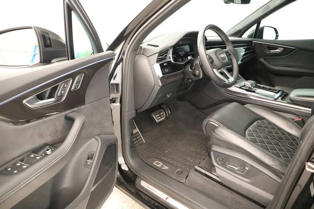 Certified 2023 Audi SQ7 Prestige AWD/4WD image 14