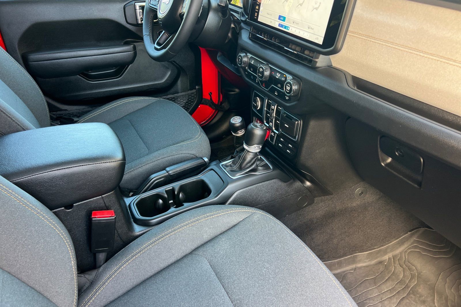 Used 2025 Jeep Wrangler Unlimited Sport S 4xe AWD/4WD image 16