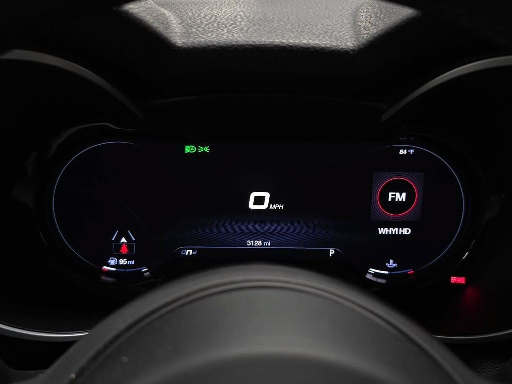 Used 2024 Alfa Romeo Stelvio Sprint RWD image 14