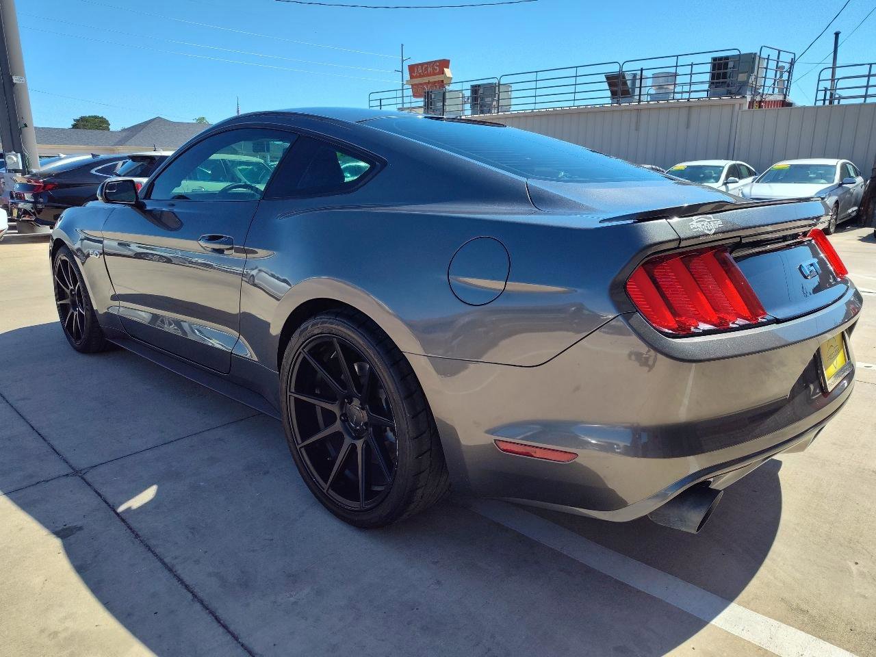 Used 2015 Ford Mustang GT RWD image 6