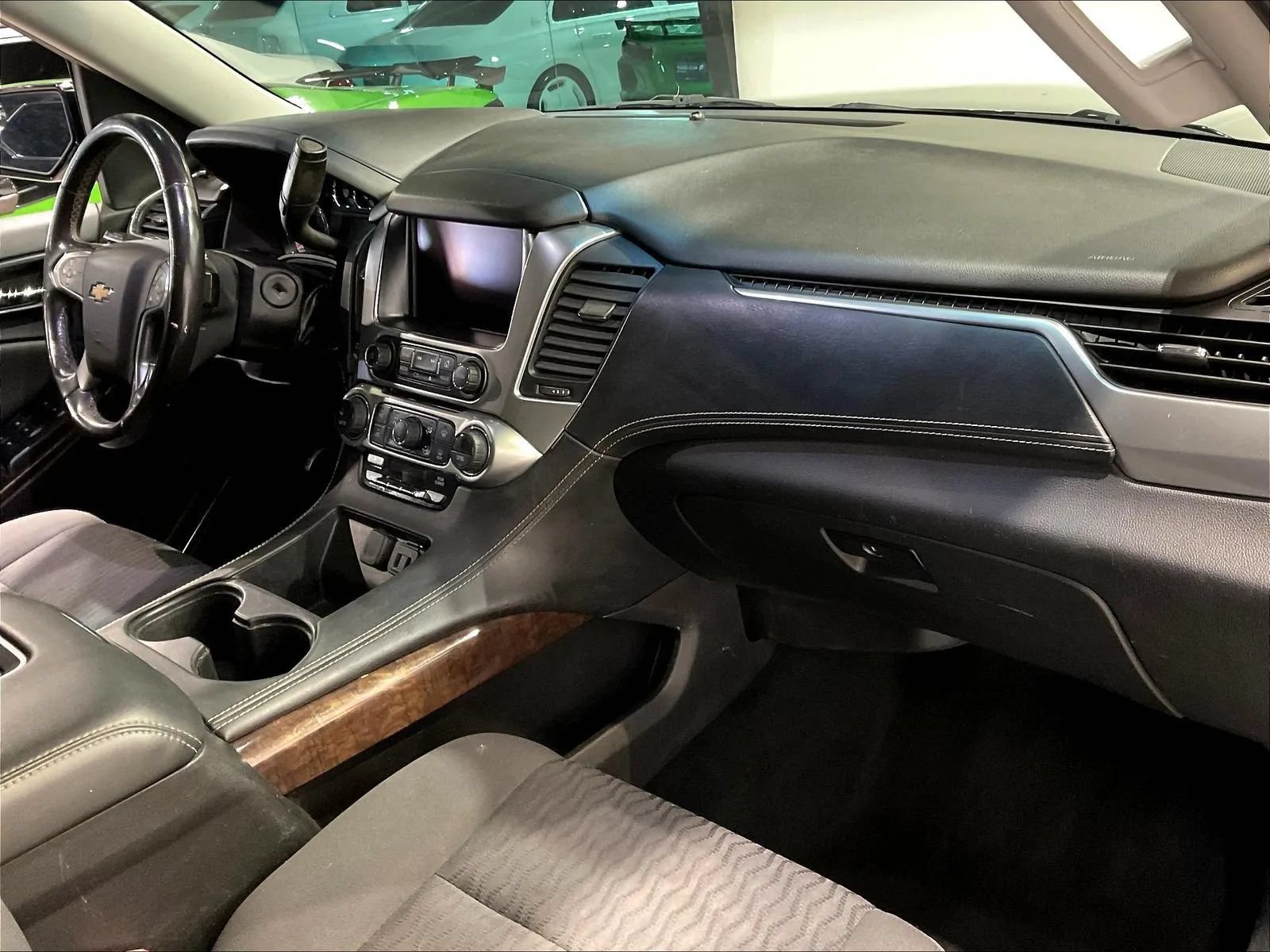 Used 2018 Chevrolet Tahoe LS w/ All-Season Package RWD image 11