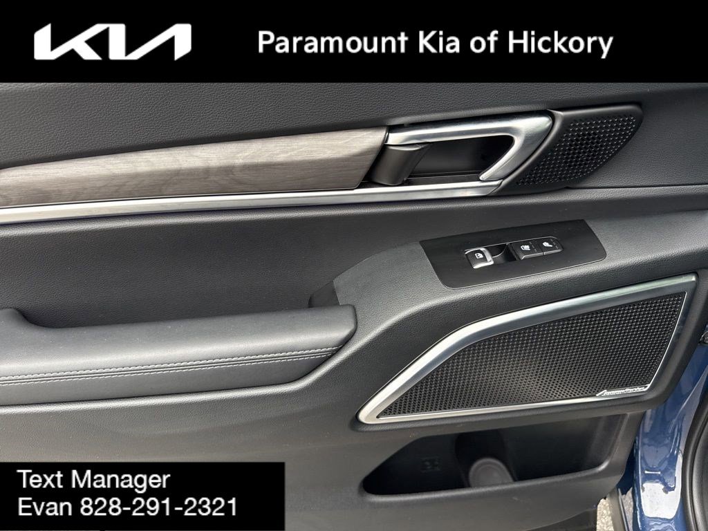 Used 2025 Kia Telluride SX X-Line image 17
