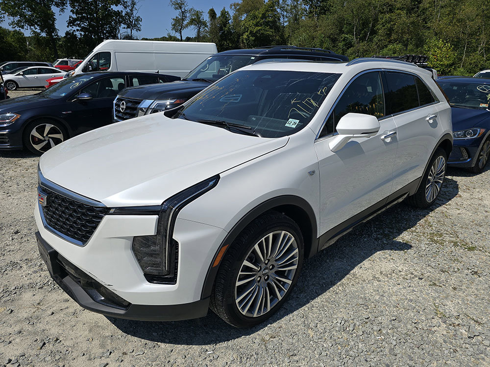 Used 2025 Cadillac XT4 Premium Luxury w/ Cold Weather Package AWD/4WD image 1
