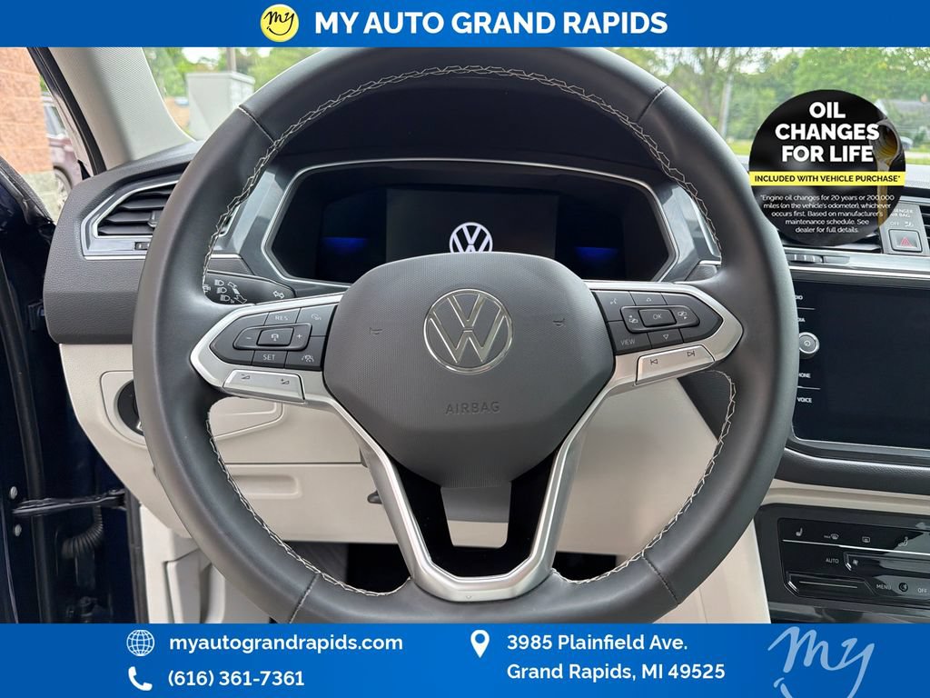 Used 2022 Volkswagen Tiguan SE AWD/4WD image 14
