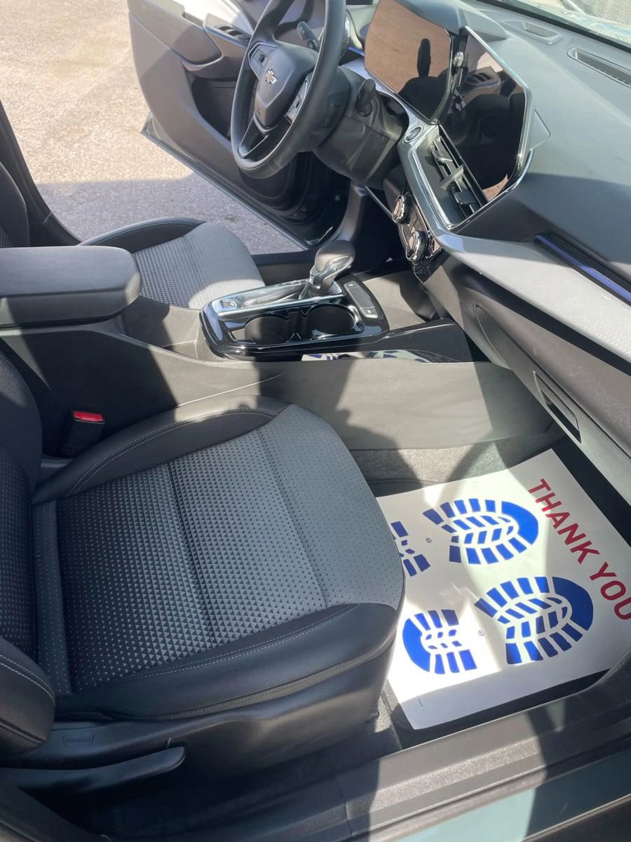 Used 2025 Chevrolet Trax LT image 9