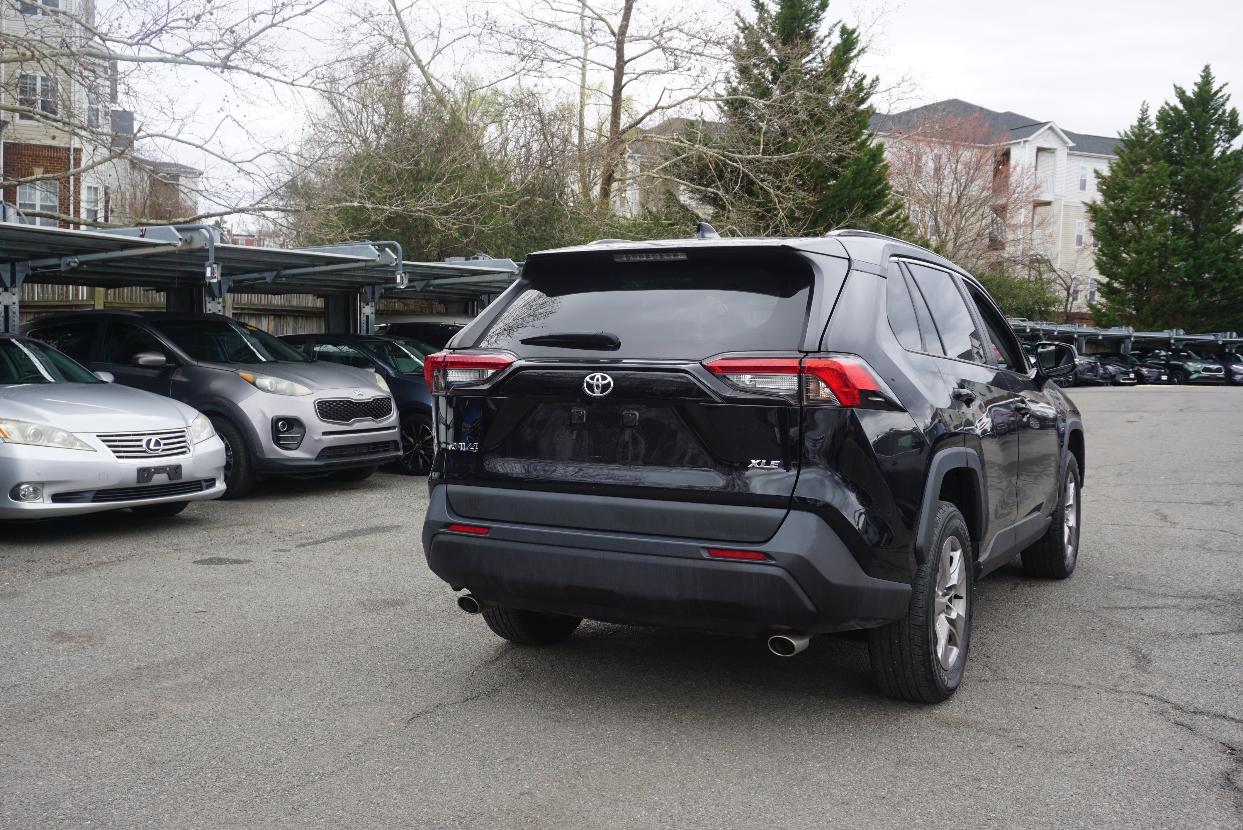 Used 2023 Toyota RAV4 XLE image 4