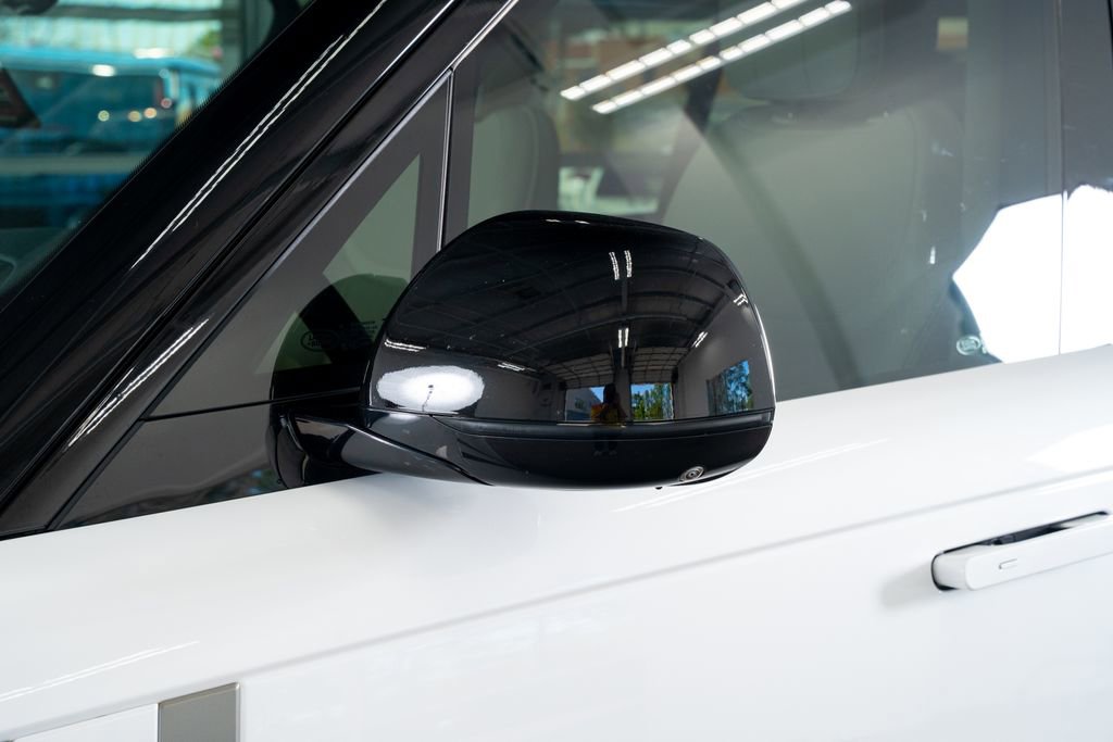 Used 2024 Land Rover Range Rover Long Wheelbase SE image 21