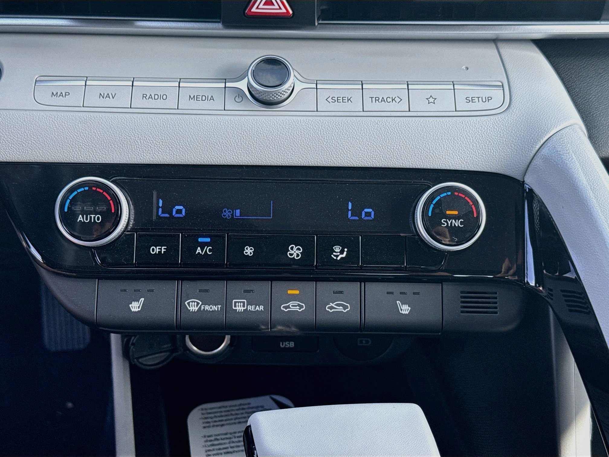 New 2026 Hyundai Elantra Limited FWD image 12