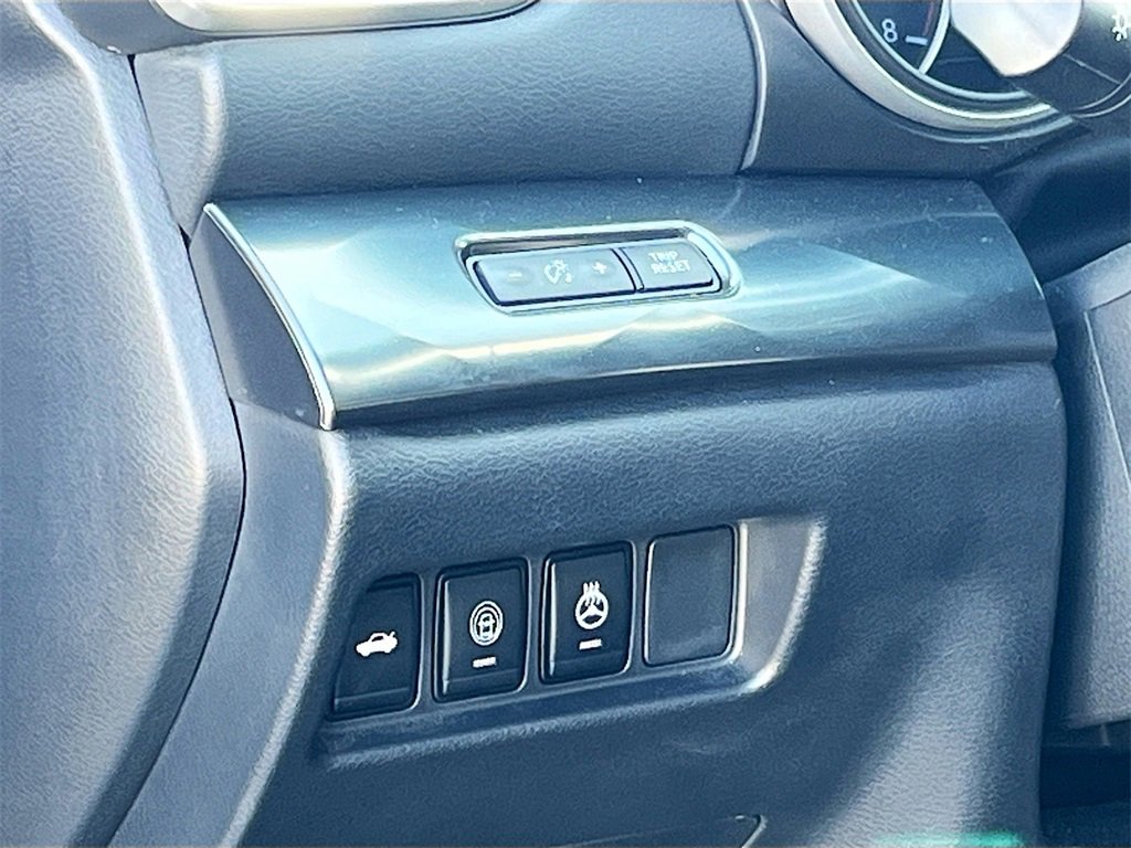 Used 2023 Nissan Maxima SR w/ Sport Mat Group image 10