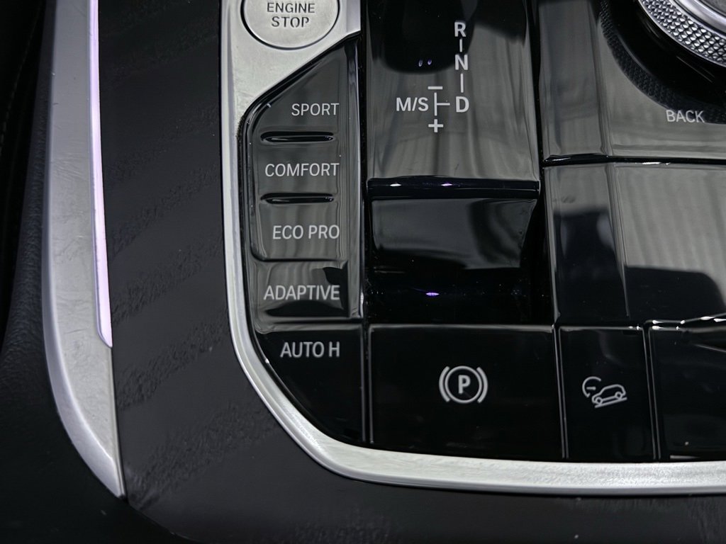 Used 2022 BMW X7 xDrive40i w/ M Sport Package image 51