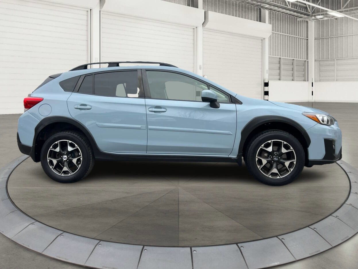 Used 2019 Subaru Crosstrek 2.0i Premium w/ Eyesight System image 2