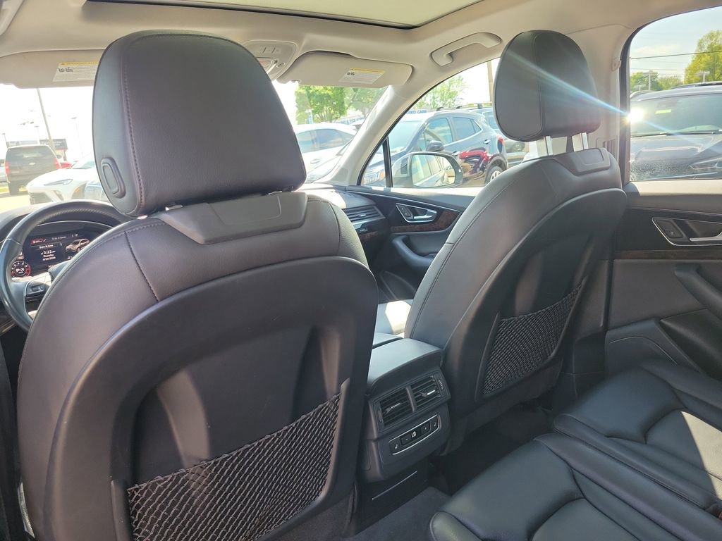 Used 2017 Audi Q7 3.0T Premium Plus AWD/4WD image 16