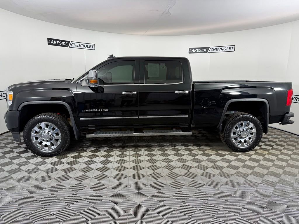 Used 2016 GMC Sierra 2500 Denali image 3