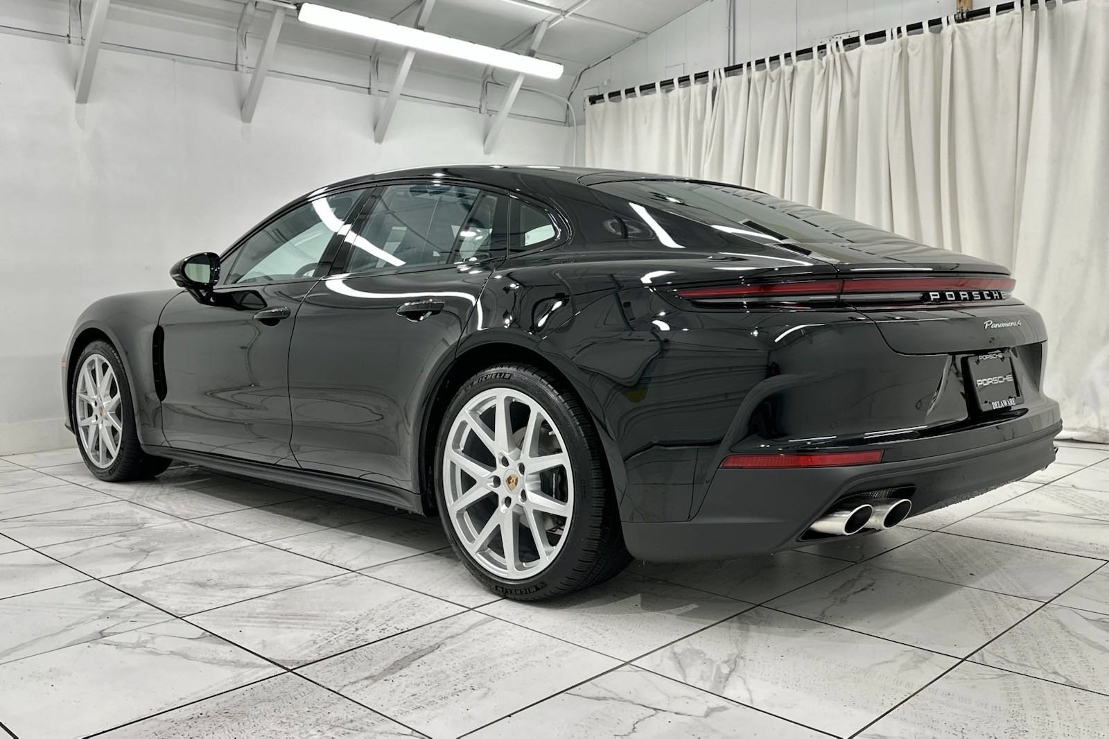 Certified 2025 Porsche Panamera 4 AWD/4WD image 3