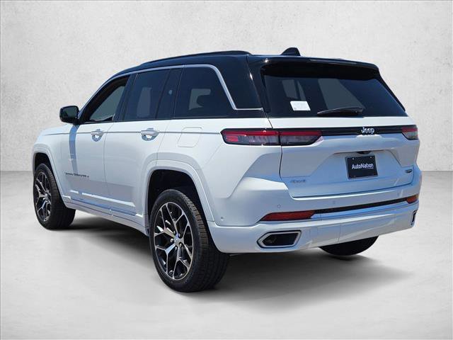 New 2025 Jeep Grand Cherokee Summit image 9