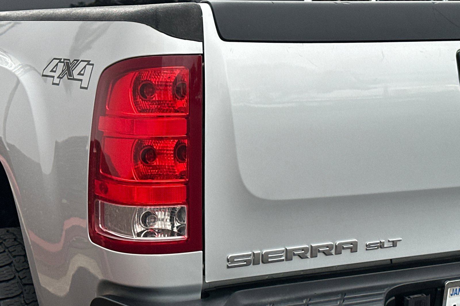 Used 2014 GMC Sierra 3500 SLT w/ SLT Convenience Package image 39