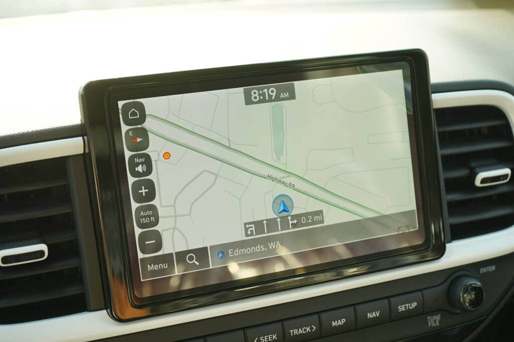 New 2025 Hyundai Venue Limited FWD image 22