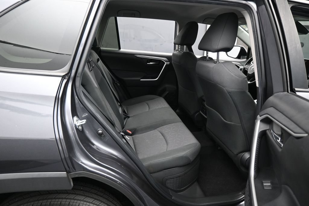 Used 2024 Toyota RAV4 XLE AWD/4WD image 33