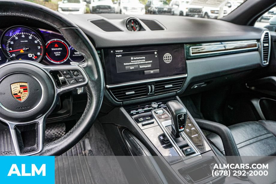 Used 2022 Porsche Cayenne Platinum Edition AWD/4WD image 32