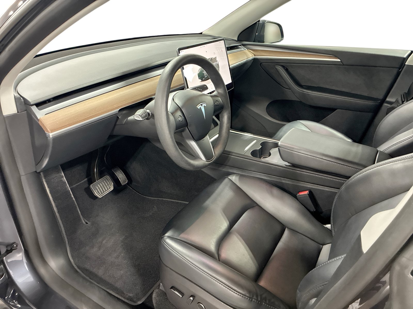 Certified 2023 Tesla Model Y Long Range AWD/4WD image 9