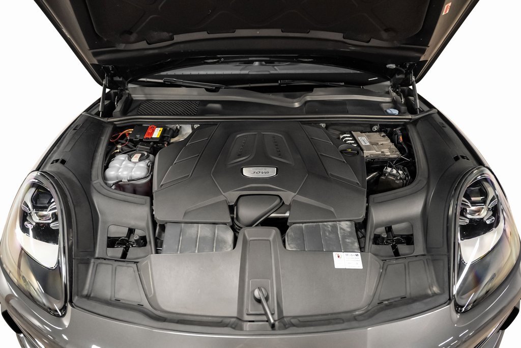 Used 2021 Porsche Cayenne Coupe image 60