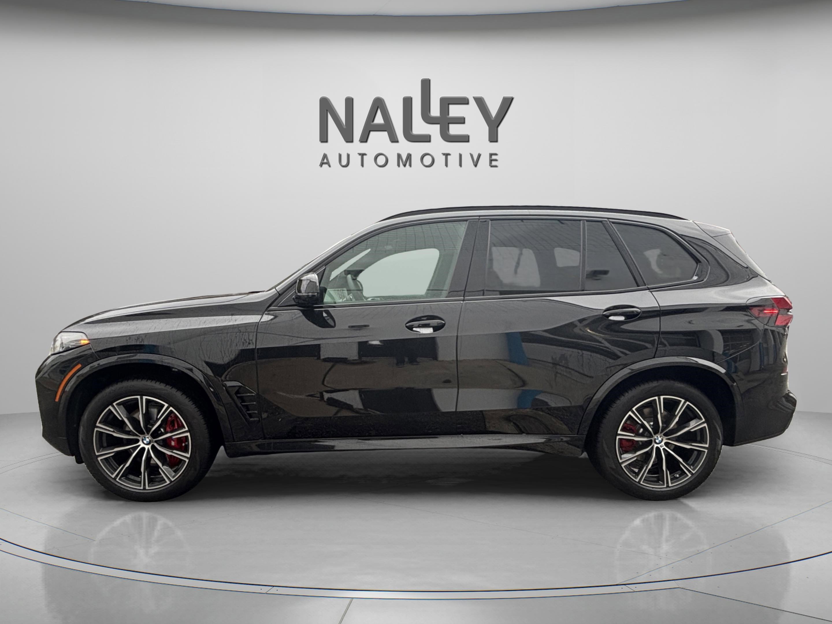 Used 2026 BMW X5 xDrive40i w/ M Sport Package image 2