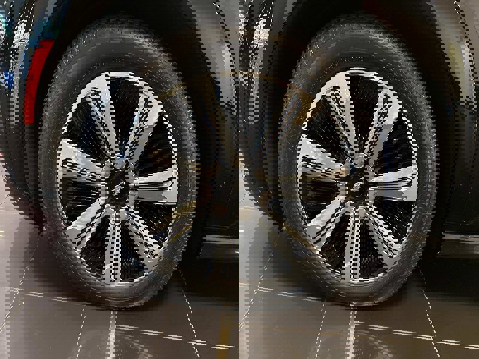 New 2025 Cadillac Escalade IQ Luxury 2 image 9