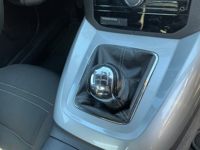 Used 2007 Saturn Sky image 11