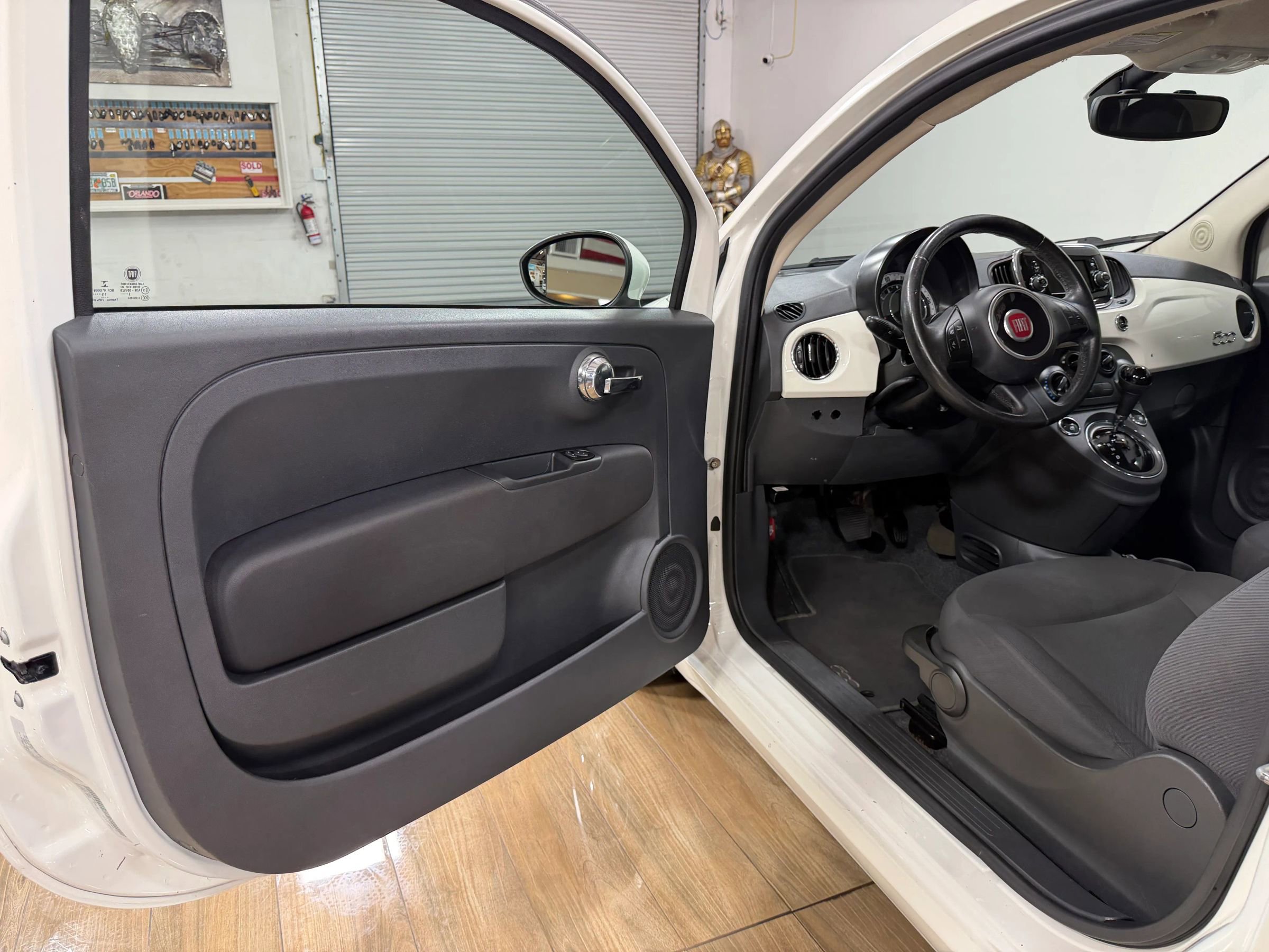 Used 2016 FIAT 500 Pop FWD image 11