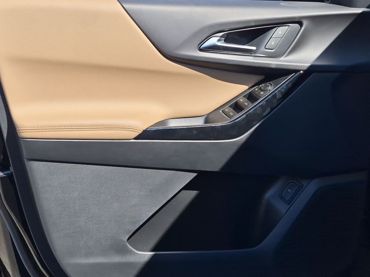 New 2026 Chevrolet Equinox ACTIV AWD/4WD image 23