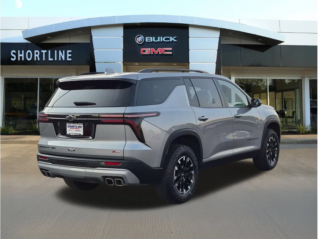 Used 2025 Chevrolet Traverse Z71 AWD/4WD image 3
