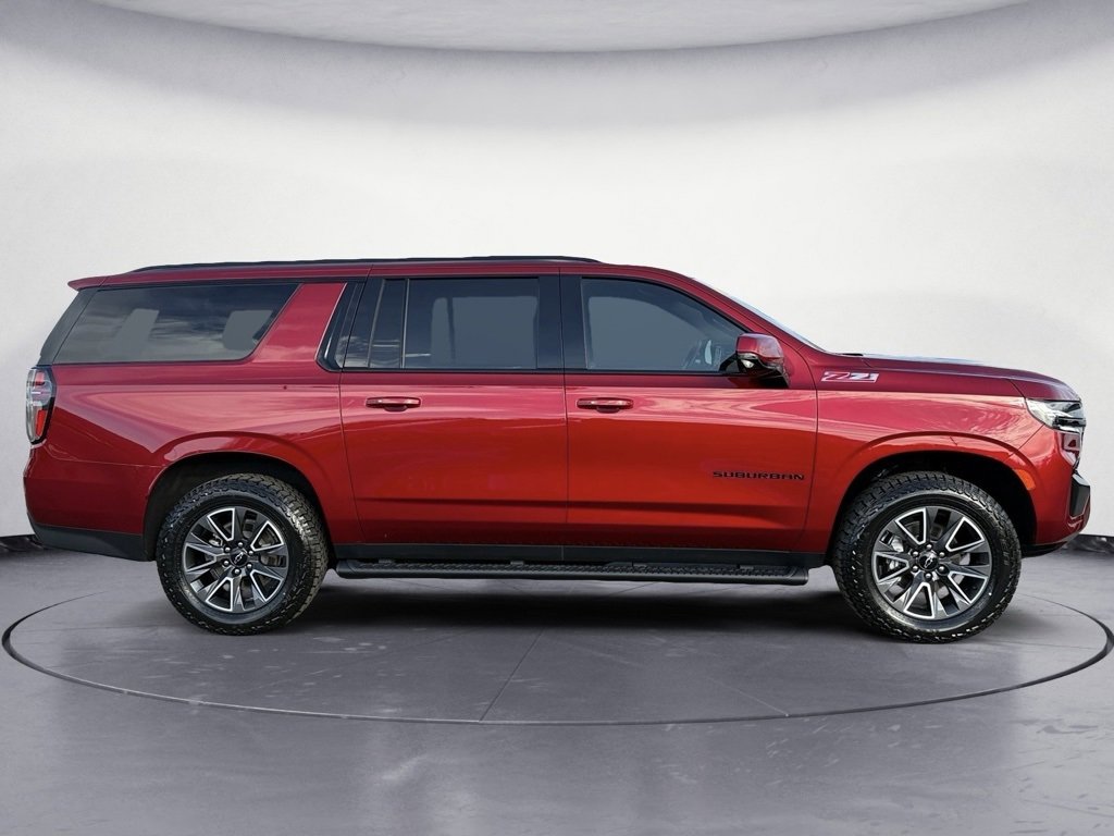 Used 2024 Chevrolet Suburban Z71 w/ Luxury Package image 13