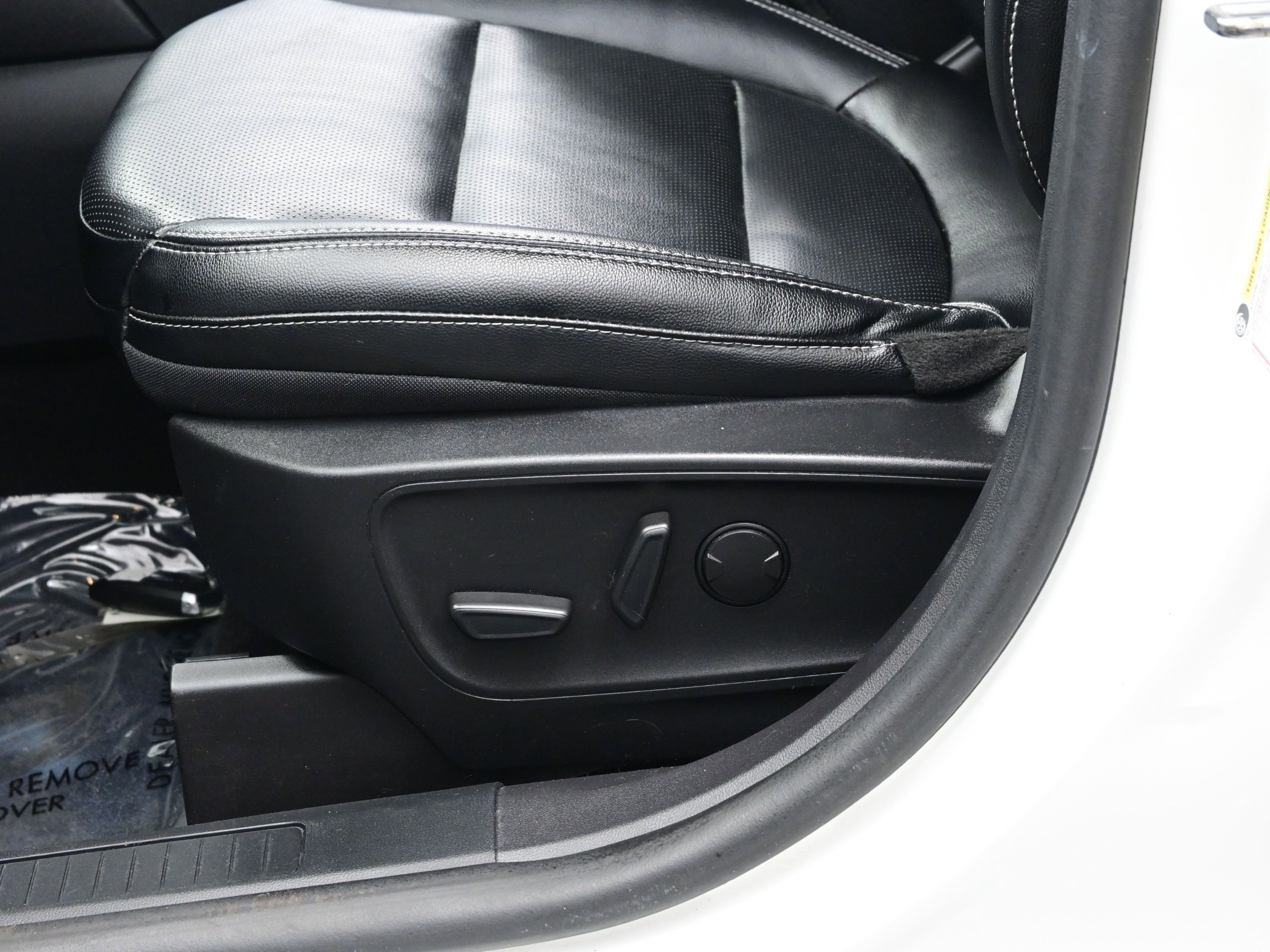 Used 2022 Ford Escape SEL image 11