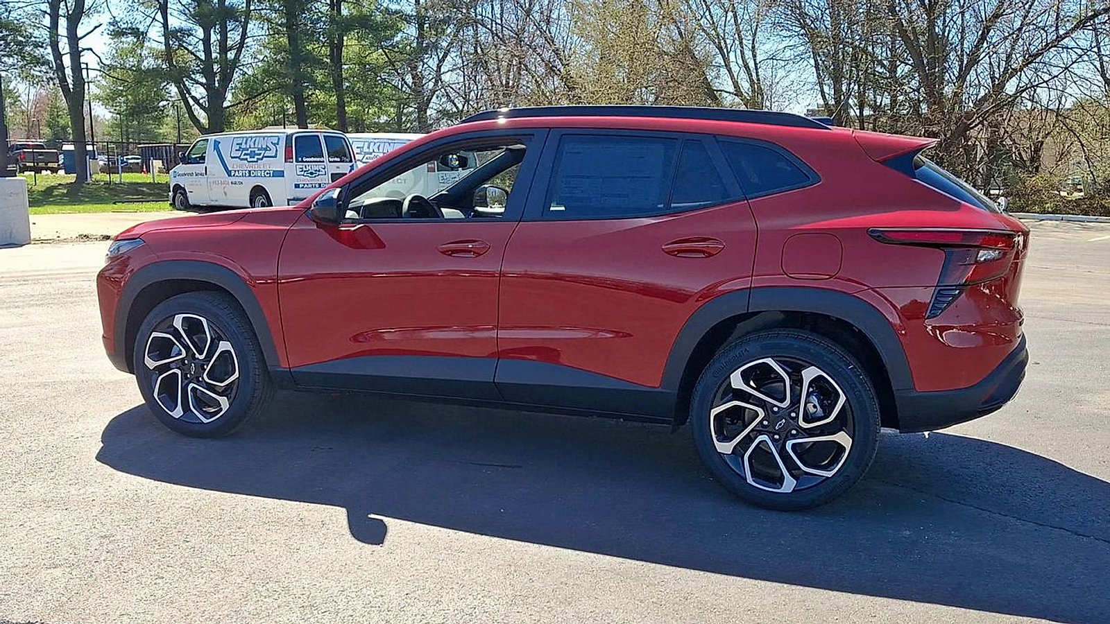 New 2026 Chevrolet Trax RS w/ Sunroof Package FWD image 8