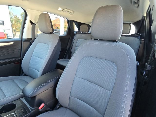 Used 2021 Ford Escape S image 18